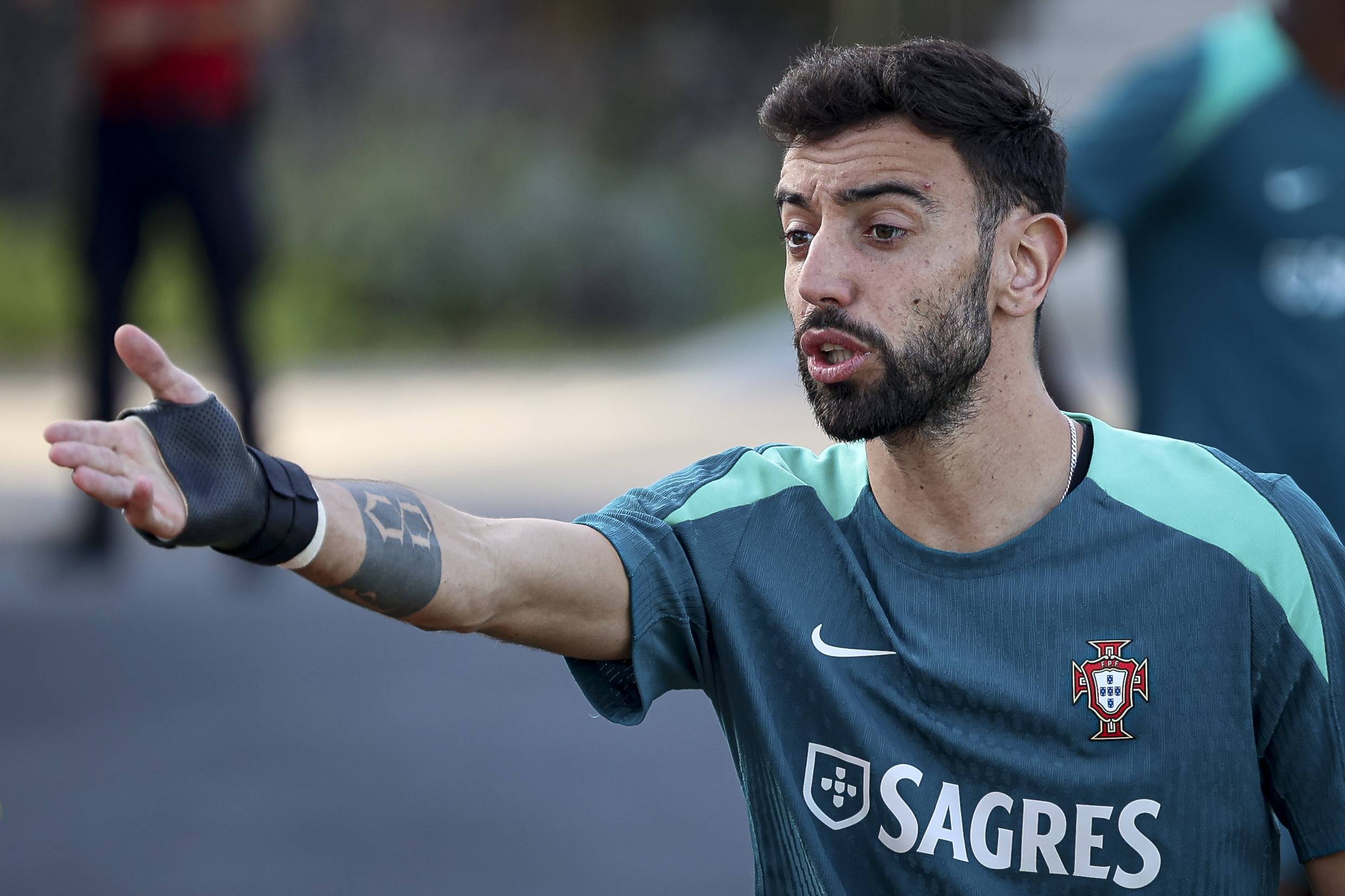 连续开轰
